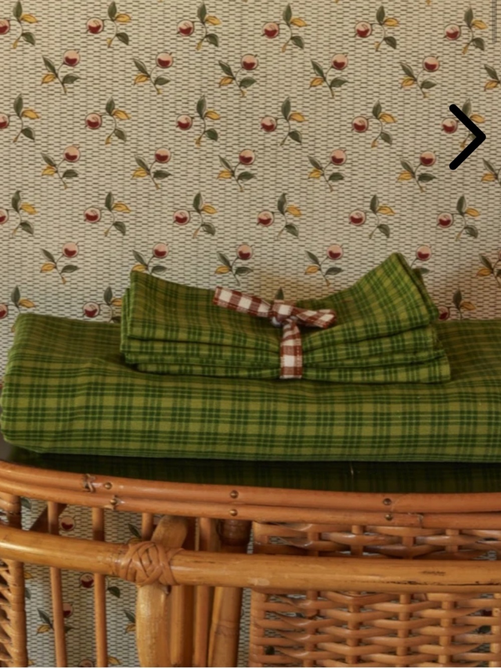 HEATHER TAYLOR HOME Katherine Evergreen Cotton
Table Runner
Green Plaid Cotton